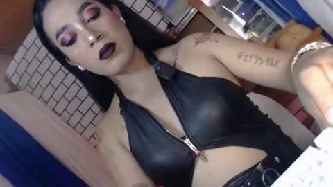 Caroline online show from 7, 4, 2026