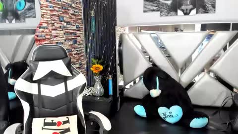 Snapshot of _casandra11 chatting on 17, 2, 2025 _casandra11 online show from 17, 2, 2025