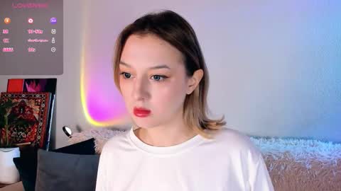 Snapshot of _ccrystaa_ chatting on 25, 11, 2025 Christina Chris online show from 25, 11, 2025