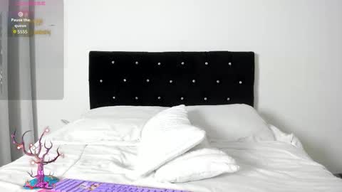 Bella  online show from 17, 10, 2025