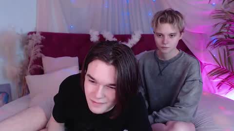 Snapshot of _cheesecake_s chatting on 30, 9, 2025 _cheesecake_s online show from 30, 9, 2025