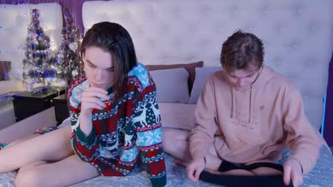 Snapshot of _cheesecake_s chatting on 16, 12, 2025 _cheesecake_s online show from 16, 12, 2025