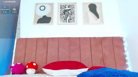 Snapshot of _chloeee chatting on 22, 11, 2025 Katy online show from 22, 11, 2025