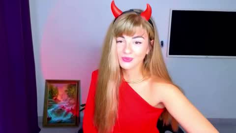 Snapshot of _comefeelme_ chatting on 31, 10, 2025 D online show from 31, 10, 2025