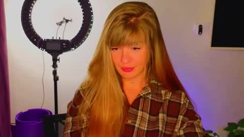 Snapshot of _comefeelme_ chatting on 14, 12, 2025 D online show from 14, 12, 2025