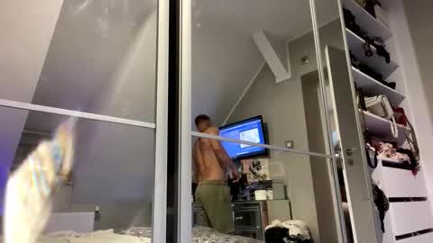 crazy couple online show from 30, 9, 2025