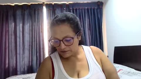 Snapshot of _cristal15 chatting on 7, 11, 2025 _cristal15 online show from 7, 11, 2025