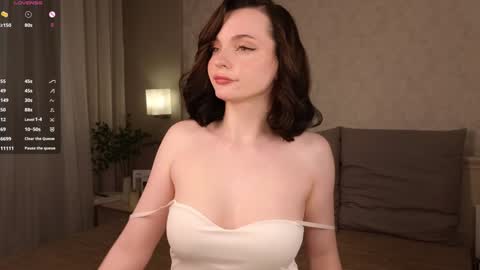 Snapshot of _curlydream_ chatting on 19, 10, 2025 Alice online show from 19, 10, 2025