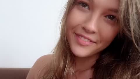 DemiDee online show from 6, 11, 2025