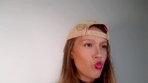 DemiDee online show from 14, 11, 2025