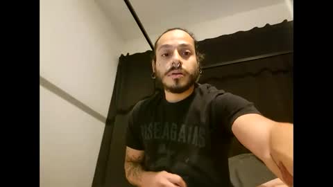 Snapshot of _drew__ chatting on 8, 11, 2025 _drew__ online show from 8, 11, 2025