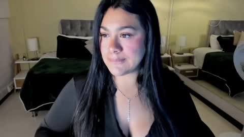 Snapshot of _dulcinea_1 chatting on 28, 10, 2025 Dulcinea online show from 28, 10, 2025