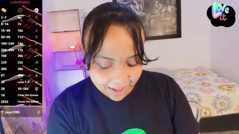 Snapshot of _eilish chatting on 28, 4, 2026 _eilish online show from 28, 4, 2026