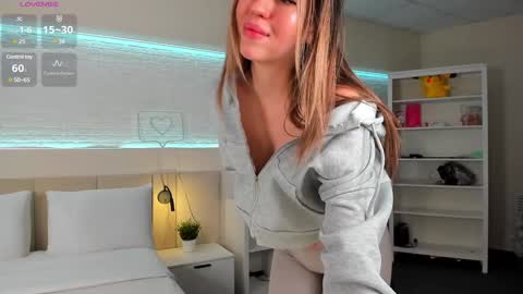 Milana online show from 2, 2, 2025