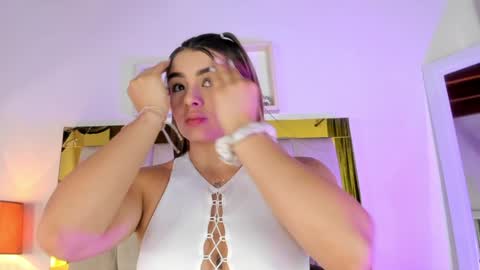 Isabella online show from 2, 2, 2025