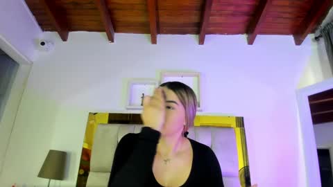 Isabella online show from 8, 3, 2025