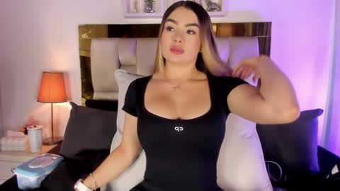 Isabella online show from 25, 3, 2026