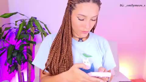Snapshot of _emilymoon_x chatting on 13, 7, 2026 Emi online show from 13, 7, 2026