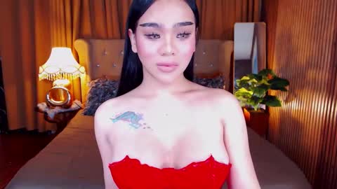 _empressvalerie_ online show from 7, 1, 2026