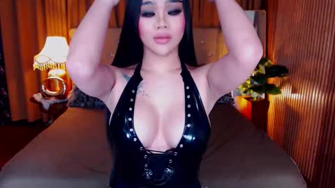 _empressvalerie_ online show from 8, 1, 2026