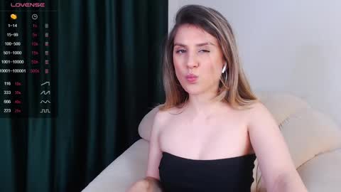 Snapshot of _esmeraldiyaa_ chatting on 27, 12, 2024 _esmeraldiyaa_ online show from 27, 12, 2024