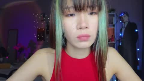 Snapshot of _eve____ chatting on 11, 11, 2025 EveEva online show from 11, 11, 2025