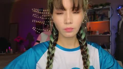 Snapshot of _eve____ chatting on 19, 11, 2025 EveEva online show from 19, 11, 2025