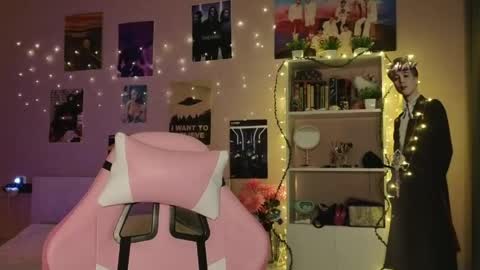 EveEva online show from 15, 4, 2026