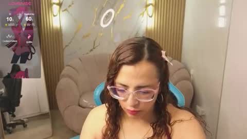 Snapshot of _evoni_b chatting on 23, 11, 2025 evoni online show from 23, 11, 2025