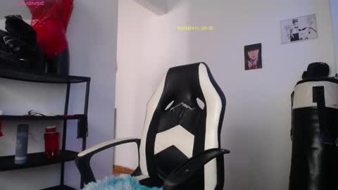 Snapshot of _exa_ chatting on 16, 2, 2025 Exa help me position myself with your thumb up thanks online show from 16, 2, 2025