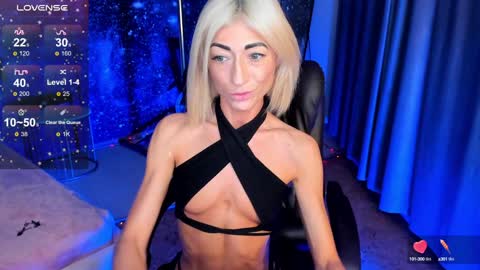 Snapshot of _f_r_a_u_ chatting on 5, 1, 2025 F R A U online show from 5, 1, 2025