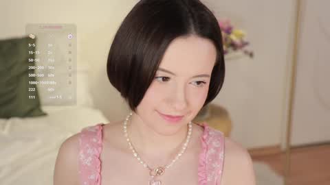 Essie  online show from 16, 12, 2024