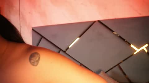 Snapshot of _giggy chatting on 4, 12, 2025 _giggy online show from 4, 12, 2025