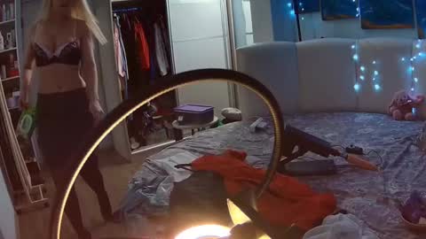 _glamorous_ online show from 19, 12, 2024