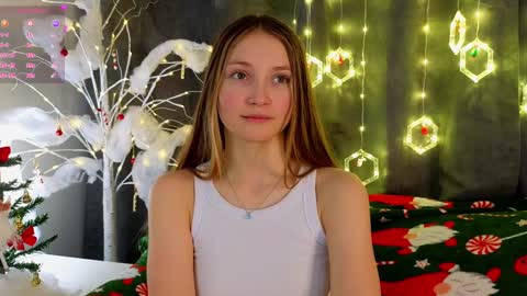 Snapshot of _green_green_ chatting on 28, 12, 2024 Milly online show from 28, 12, 2024