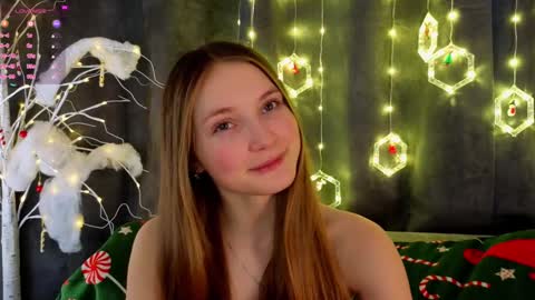 Snapshot of _green_green_ chatting on 28, 12, 2024 Milly online show from 28, 12, 2024