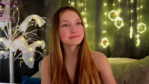 Snapshot of _green_green_ chatting on 5, 1, 2025 Milly online show from 5, 1, 2025