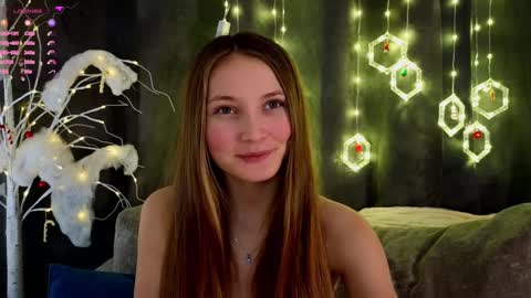 Snapshot of _green_green_ chatting on 5, 1, 2025 Milly online show from 5, 1, 2025