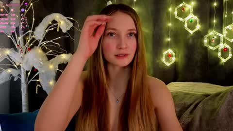 Snapshot of _green_green_ chatting on 5, 1, 2025 Milly online show from 5, 1, 2025