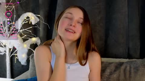 Snapshot of _green_green_ chatting on 6, 1, 2025 Milly online show from 6, 1, 2025