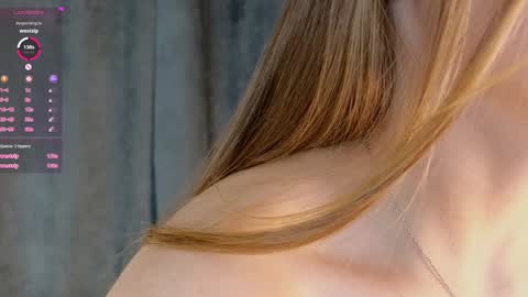 Snapshot of _green_green_ chatting on 7, 1, 2025 Milly online show from 7, 1, 2025