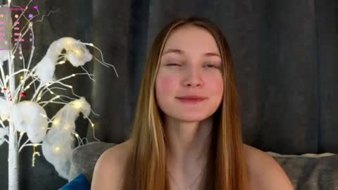 Snapshot of _green_green_ chatting on 10, 1, 2025 Milly online show from 10, 1, 2025