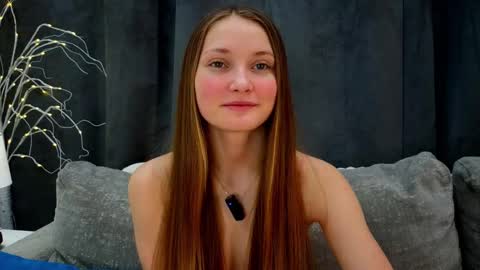 Snapshot of _green_green_ chatting on 11, 2, 2025 Milly online show from 11, 2, 2025