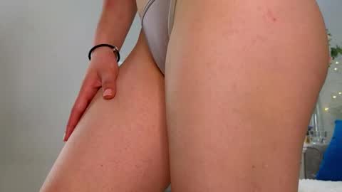 Snapshot of _green_green_ chatting on 11, 2, 2025 Milly online show from 11, 2, 2025