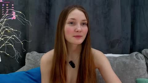 Snapshot of _green_green_ chatting on 18, 2, 2025 Milly online show from 18, 2, 2025