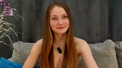 Snapshot of _green_green_ chatting on 19, 2, 2025 Milly online show from 19, 2, 2025