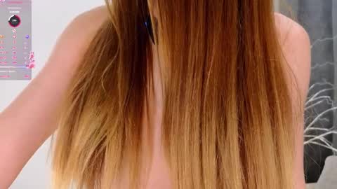 Snapshot of _green_green_ chatting on 10, 3, 2025 Milly online show from 10, 3, 2025