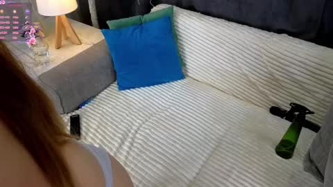 Snapshot of _green_green_ chatting on 12, 3, 2025 Milly online show from 12, 3, 2025