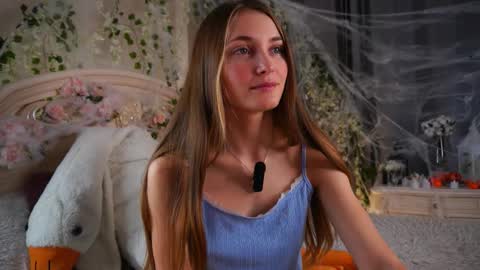 Snapshot of _green_green_ chatting on 31, 10, 2025 Milly online show from 31, 10, 2025