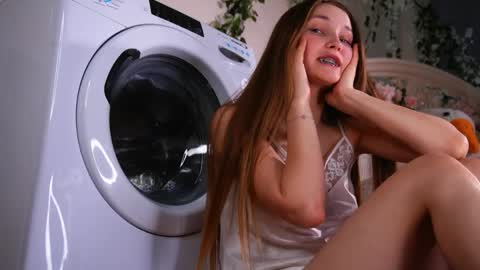 Milly online show from 8, 4, 2026